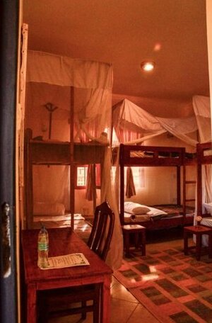 Raha Hostel - Photo3