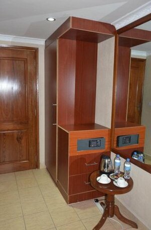 Sangana Lodge - Photo3