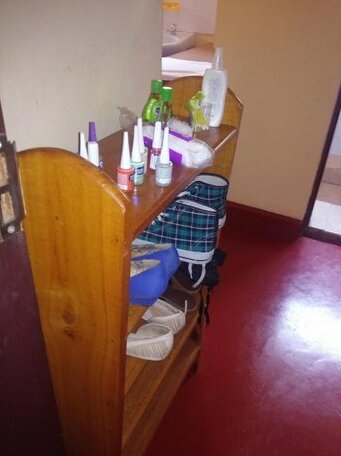 Stellas Villa Lodge - Photo2