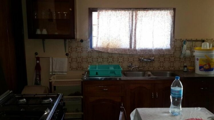 Stellas Villa Lodge - Photo3