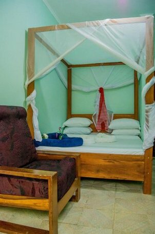 The Comfy Stay Hotel - Photo2