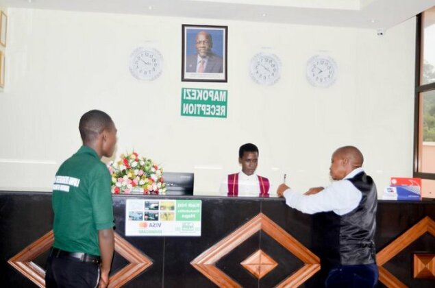 Luwa Evergreen Hotel - Photo2