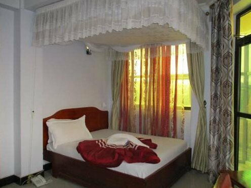 J A Hotel - Photo2