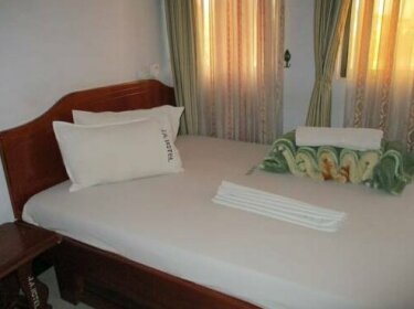 J A Hotel