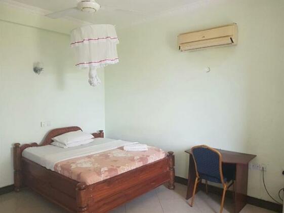 Mwolekas Hotel - Photo3