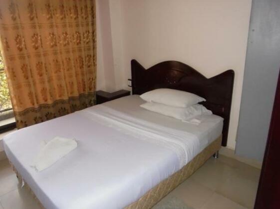 Starmax Hotel and Tours - Photo5