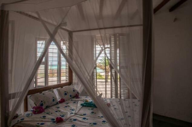 Beach House SunSeaBar Paje - Photo4