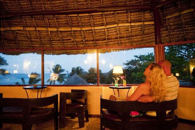 Karafuu Beach Resort & Spa - Photo2