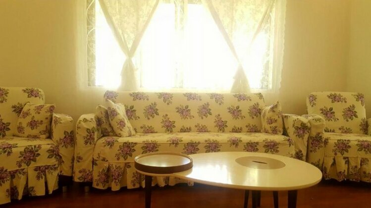 Clean room in Tanga 10 min walk to ocean - Photo3