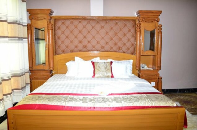 Macarious Hotel - Photo5