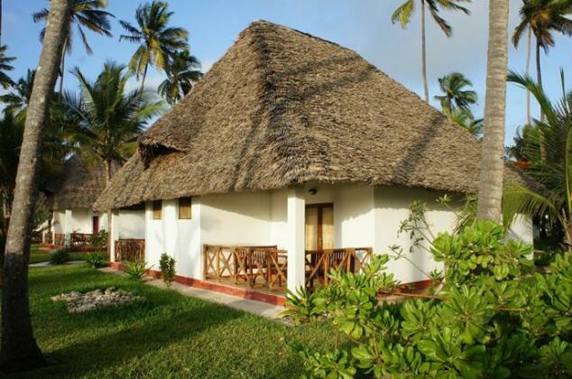 Uroa Bay Beach Resort - Photo3