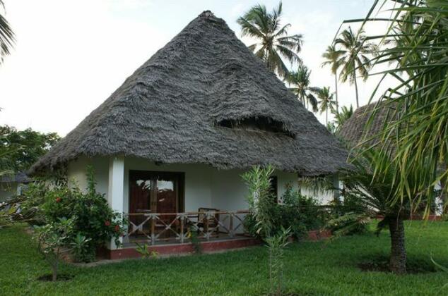 Uroa Bay Beach Resort - Photo4
