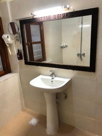 Bottoms Up Hostel - Photo3