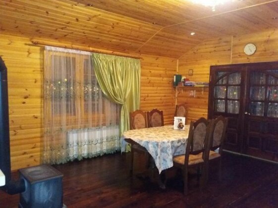 Pid Zelyonym Dakhom Country House - Photo2