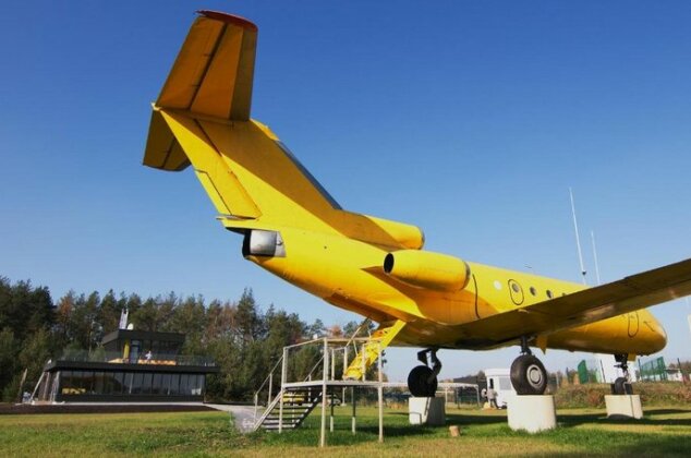 Yellow Plane - Photo2