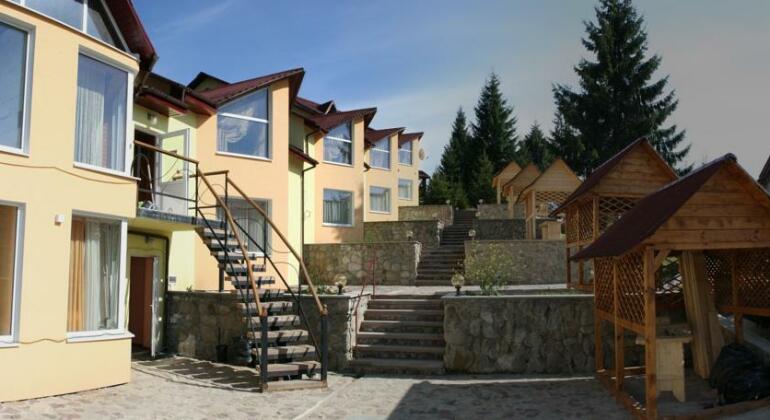 Postoyalyi Dvir - Photo3