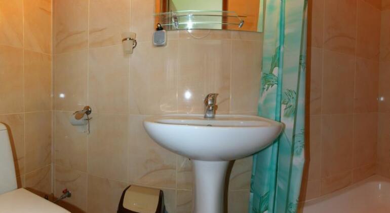 Postoyalyi Dvir - Photo5