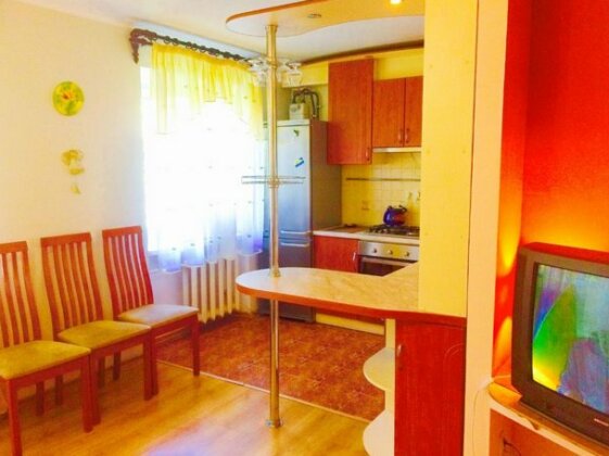 3 Room In The Center - Photo3