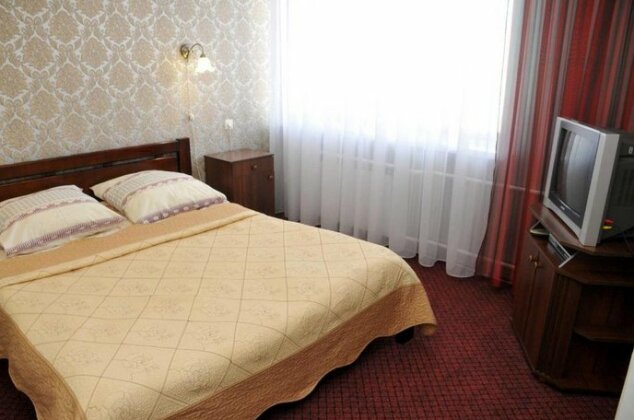 Hotel Nizhyn - Photo2