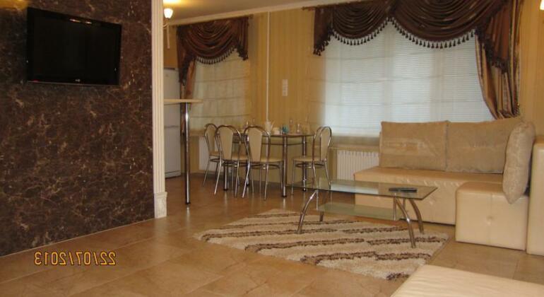 Chernigov City Centre Apartments - Photo2