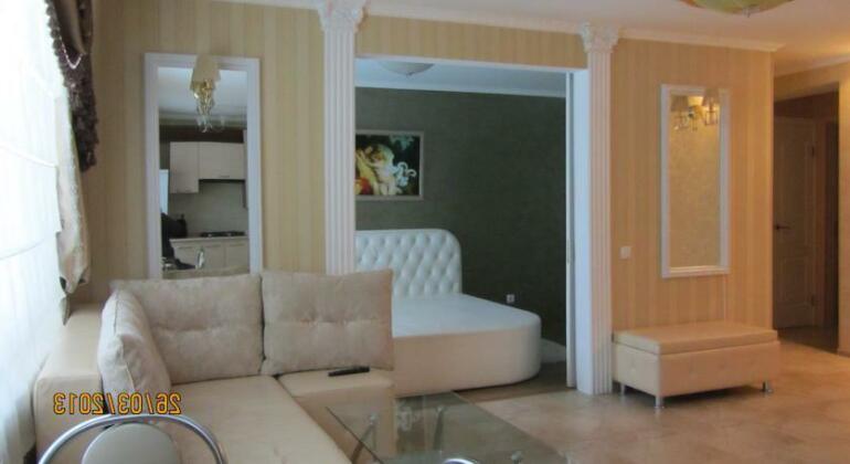 Chernigov City Centre Apartments - Photo4