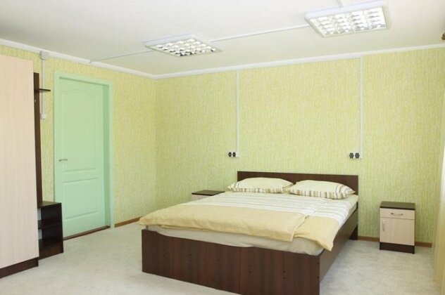 Four Seasons Slavutich Hostel - Photo3