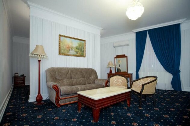 Hotel Aristocrat Chernivtsi - Photo4