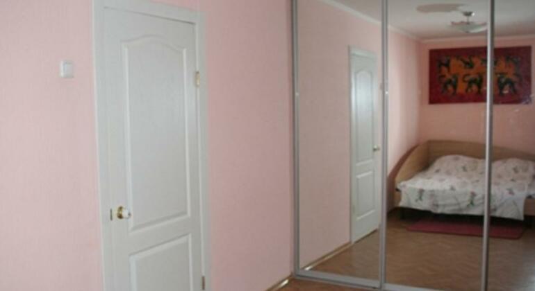 Apartment in Red - Photo4
