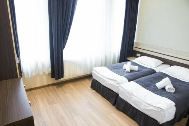 Hotel Merry Land - Photo2