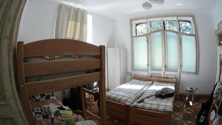 Hostel MIF