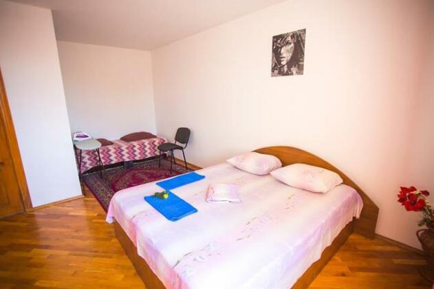 Like Home on Rustaveli - Photo3