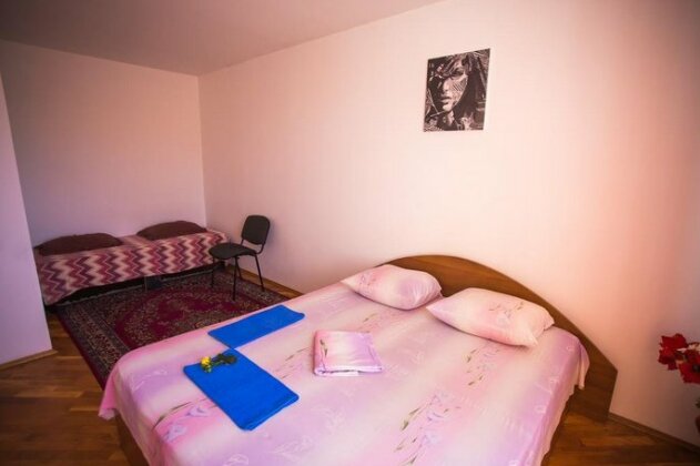 Like Home on Rustaveli - Photo4
