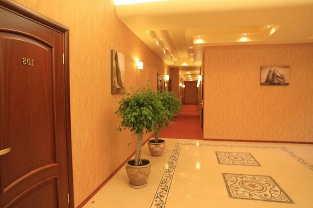 Dnepr Hotel Kherson - Photo2