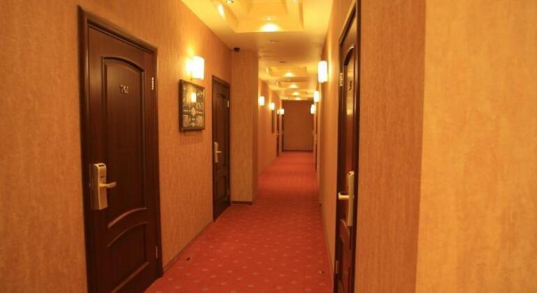 Dnepr Hotel Kherson - Photo3