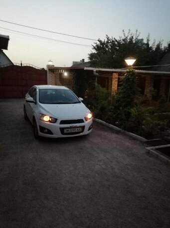 Private House with Parking - Photo3