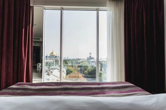 11 Mirrors Design Hotel Kiev - Photo2