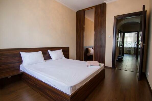 2room Lux Suite Palace Of Ukraine - Photo4