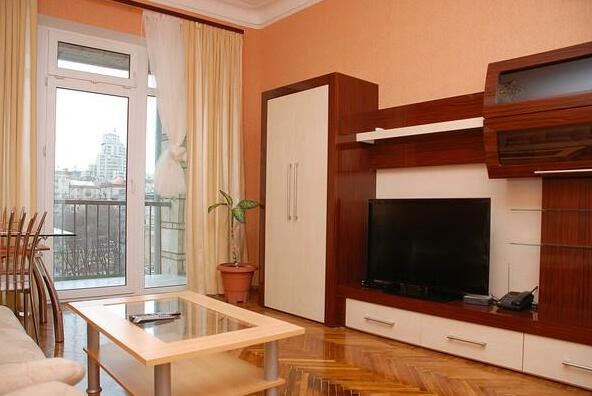 Apartment with view on Khreschatyk 8 fl - Photo3