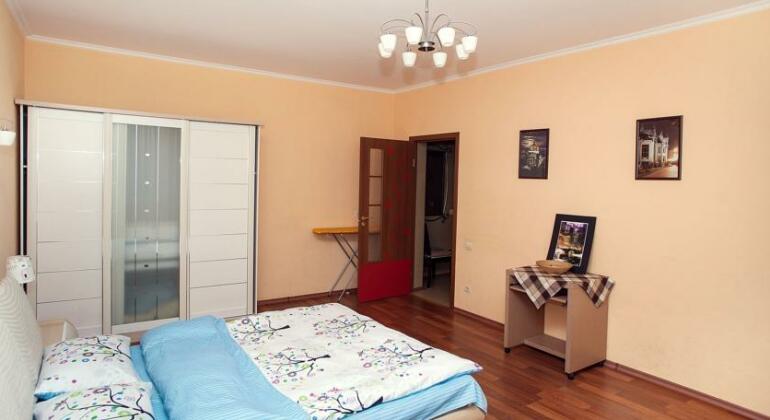 Apartments on Prospekt Bazhana - Photo2