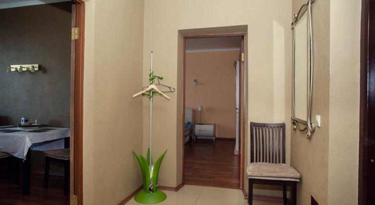 Apartments on Prospekt Bazhana - Photo4
