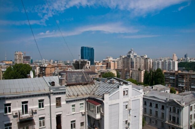 Day Rent Apartment on Velyka Vasylkivska 52