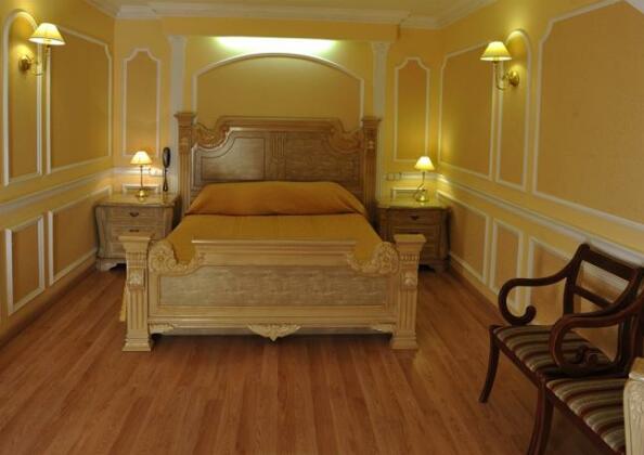 Hotel Myslyvskiy Dvir - Photo4