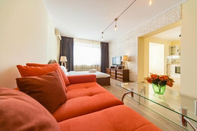 Huge one bedroom Apartment metro Minska - Photo2