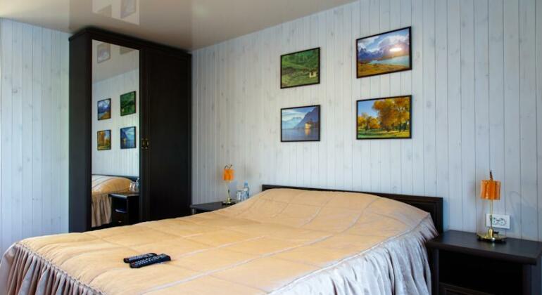 Iskander Hotel - Photo2