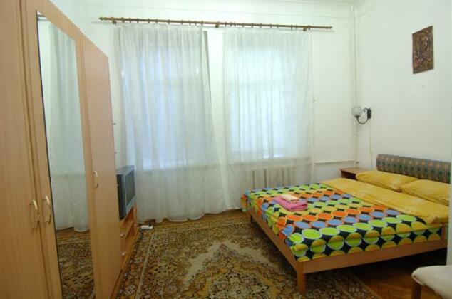 Kiev Accommodation On Kostiolna Apartments - Photo2