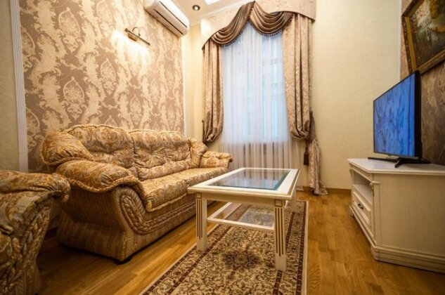 Kyiv 2Rooms Classic VIP Apartment - Photo4
