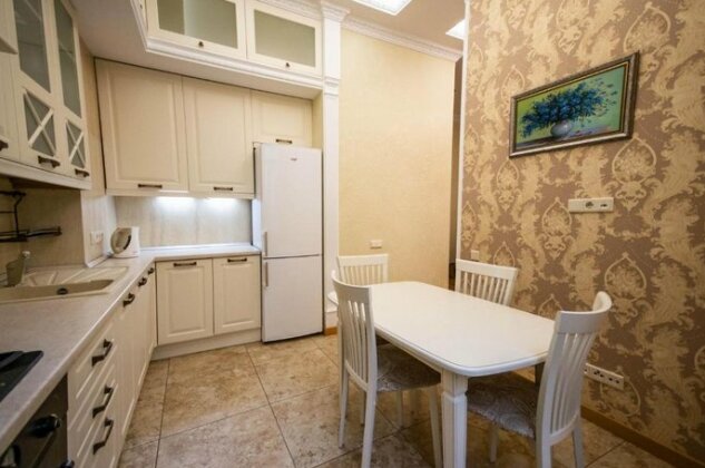Kyiv 2Rooms Classic VIP Apartment - Photo5