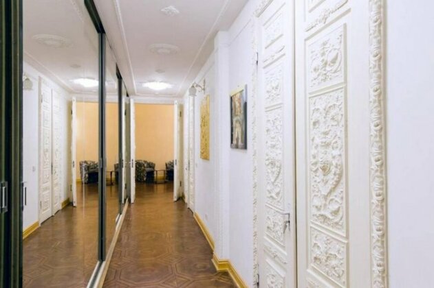 Luxury apartment in the center of Kyiv - Photo2
