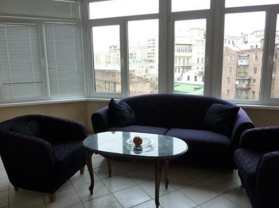 Luxury Kiev Apartments Basseinaya - Photo2
