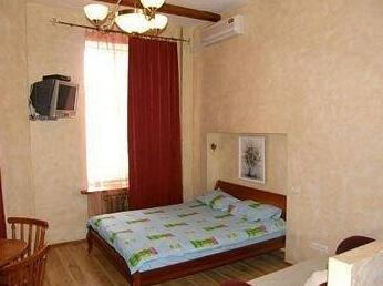 Mikhailivska Antique Apartment Kiev - Photo2